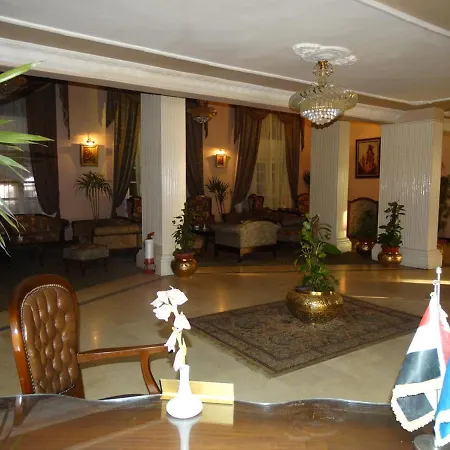 Green House Hotel