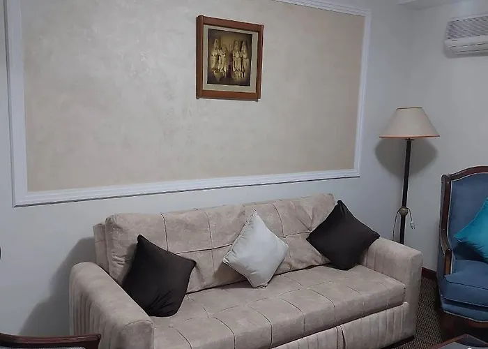 House Szálloda Szuez